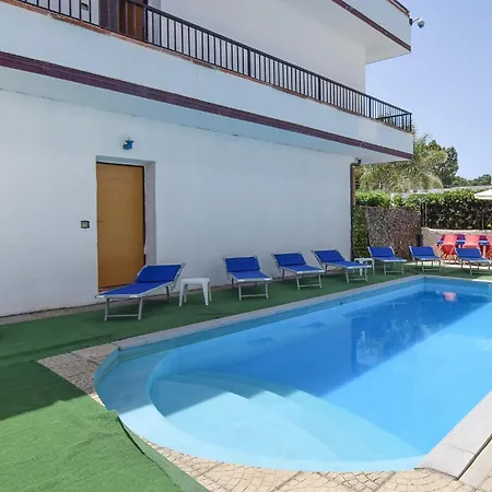 Апартаменты 1 Bedroom Amazing In Пальми